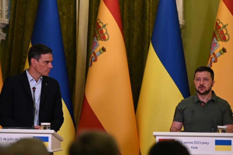Sánchez aborda en una conversación con Zelenski los avances en la adhesión de Ucrania a la UE