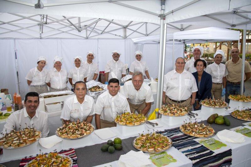 Más de cuatro toneladas vendidas en la VIII Feria del Aguacate de Mogán