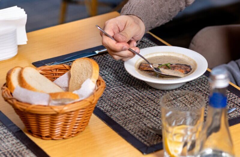 Las Palmas de Gran Canaria ofrece menús especiales de Nochebuena y Nochevieja para Personas Sin Hogar