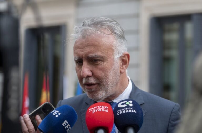 Ángel Víctor Torres apoya el pacto migratorio de la UE pero echa en falta ambición humanitaria