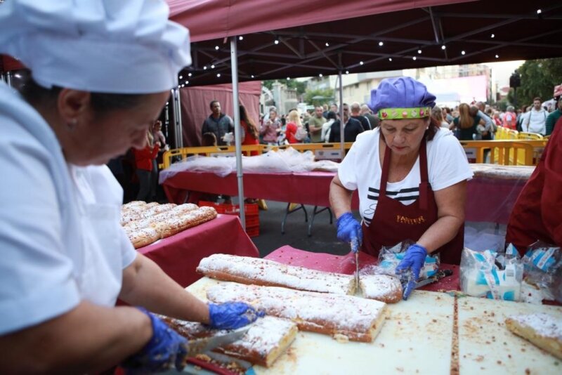 En esta decimosegunda edición se contará con unas 500 piezas de roscón, que unidas de forma lineal llegarán a casi 500 metros de longitud