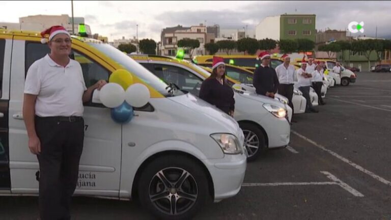 Las personas mayores de Santa Lucía de Tirajana se van de “paseo solidario” para ver el alumbrado navideño