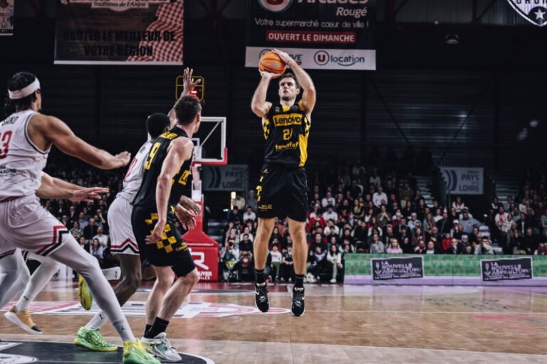 85-91. El Lenovo Tenerife gana al Cholet y se asegura el liderato