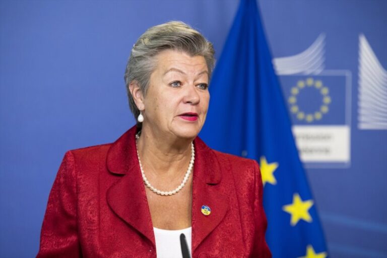 “Canarias no está sola” en esta crisis migratoria según la comisaria europea Ylva Johansson