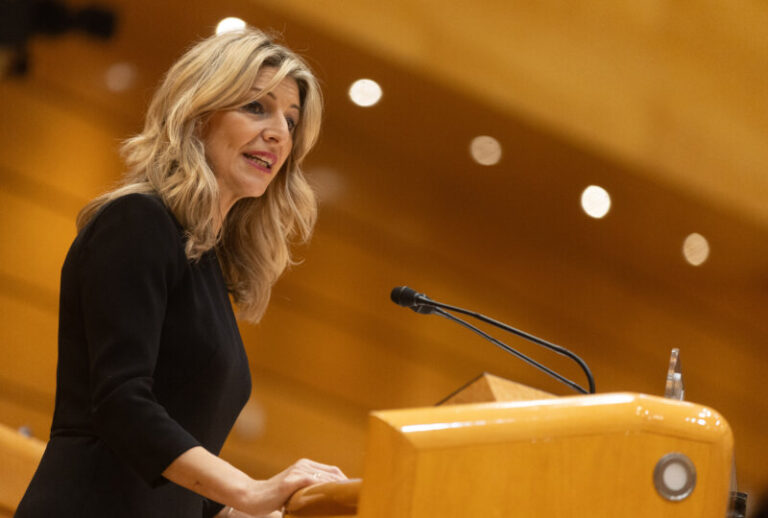 Yolanda Díaz anuncia un acuerdo entre Sumar y PSOE para derogar la ley mordaza