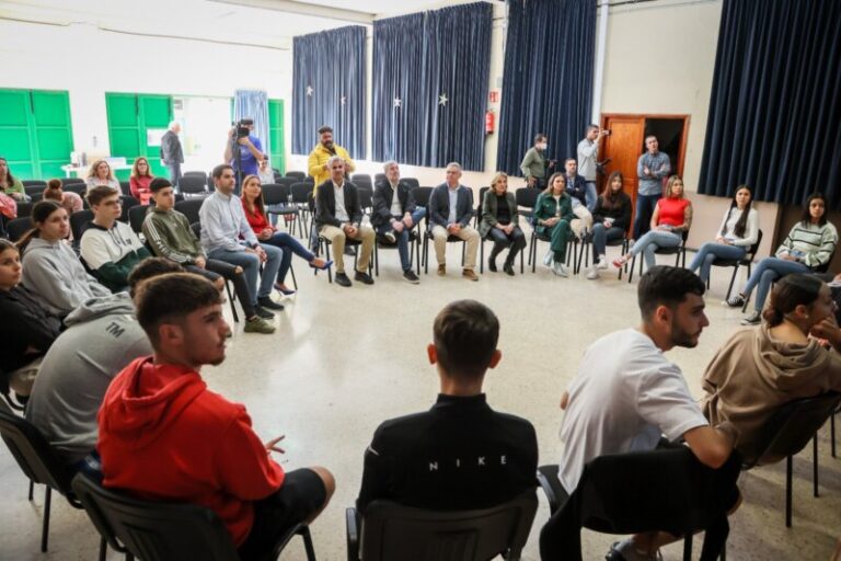 Clavijo reconoce al IES La Isleta por su proyecto de integración de jóvenes migrantes