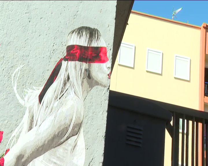 La pintada ‘I Beso’ genera expectación en la ciudad de La Laguna