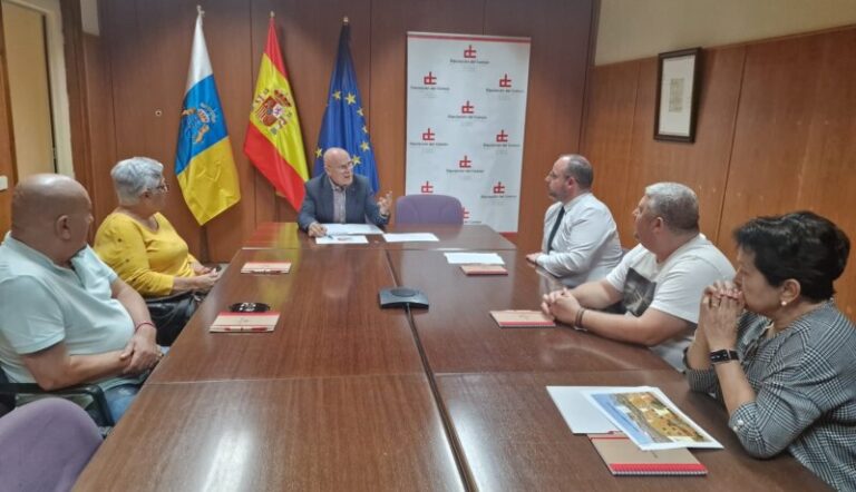 Vecinos del Lasso demandan información sobre el centro de acogida de migrantes en construcción