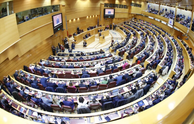 El Senado pide distribuir a los menores migrantes de Canarias por todas las autonomías