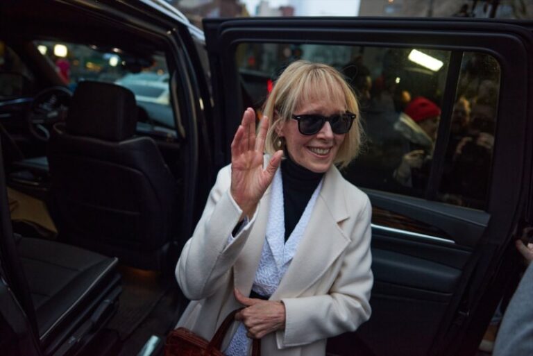 Trump tendrá que pagar a Carroll casi 80 millones de euros por difamación