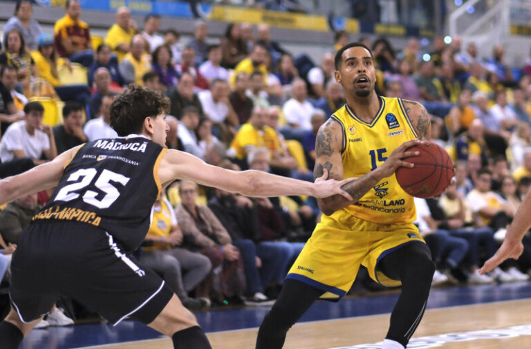 111-113. El Granca muere en la orilla tras una prórroga ante el Cluj