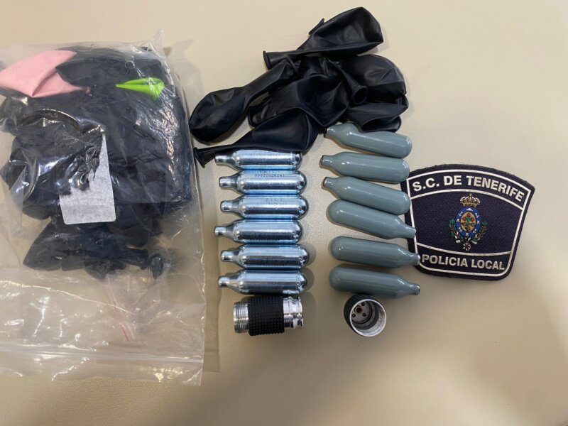 Material intervenido por la Policía Local de Santa Cruz de Tenerife 