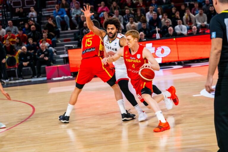 58-53. España vuelve a tropezar en su camino al Eurobasket