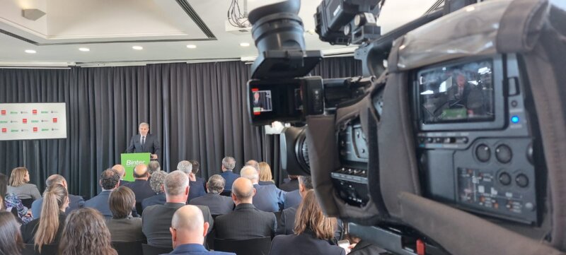 Imagen acto en Madrid tras el primer vuelo de Binter Canarias a la capital de España. Foto de Itziar Pérez 