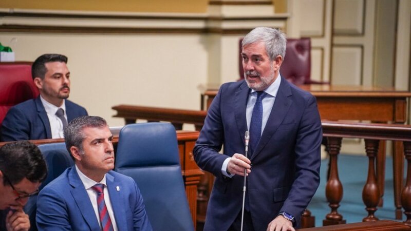 Fernando Clavijo, presidente de Canarias, en el Pleno del Parlamento de Canarias. Imagen Presidencia del Gobierno