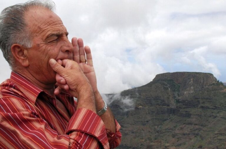 El silbo gomero, nominado a los Premios Tradición y Folklore 2025