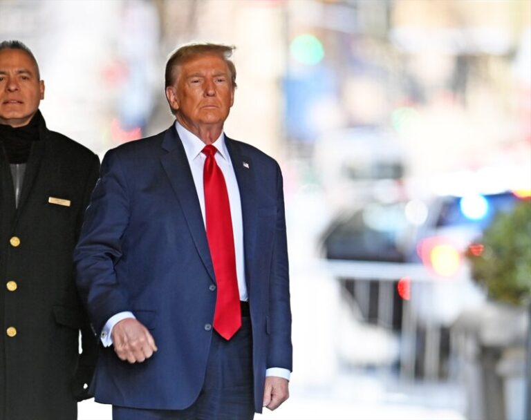 Trump alude a su inmunidad presidencial para desestimar el caso de documentos clasificados