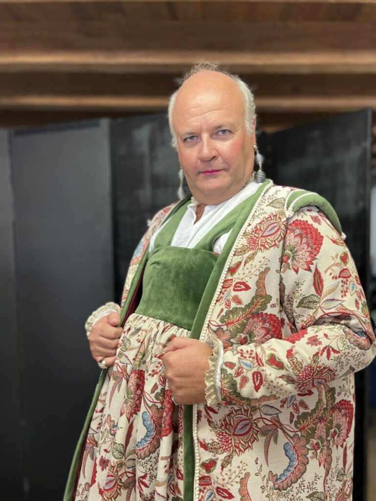 El concursante de Masterchef Celebrity Manu Baqueiro se suma este domingo al reparto de ‘En otra clave’