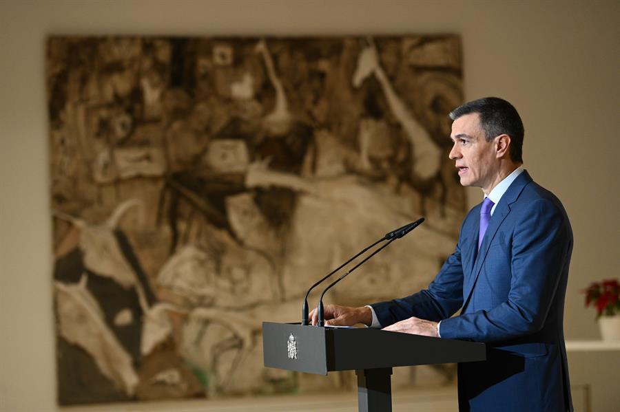 El afectado se ha defendido argumentando que su acusación es política y mediática, "no judicial" y ha afirmado en una entrevista en El País, que nadie en su partido le ha pedido que devuelva el acta de diputado.