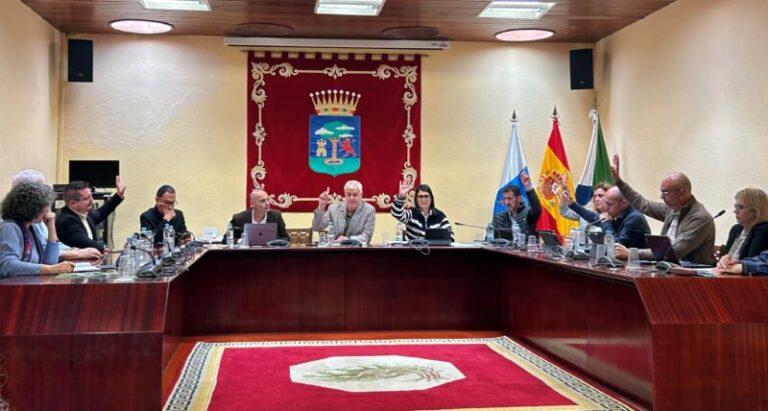 Alpidio Armas (PSOE) vuelve a destituir a David Cabrera (AH) en decisión «irrevocable»