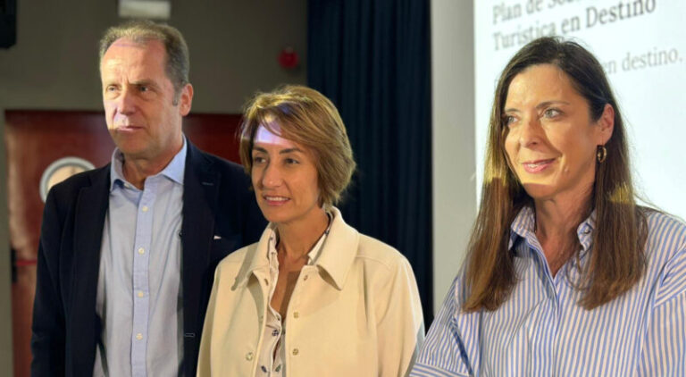 La Asociación de Municipios Turísticos de Canarias apuesta por la descarbonización