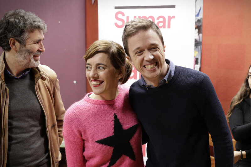 LA CORUÑA, 13/02/2024.- La candidata de Sumar a la presidencia de la Xunta de Galicia, Marta Lois, durante el encuentro electoral que ha protagonizado este martes en A Coruña junto al portavoz de Sumar, Íñigo Errejón. EFE/Cabalar