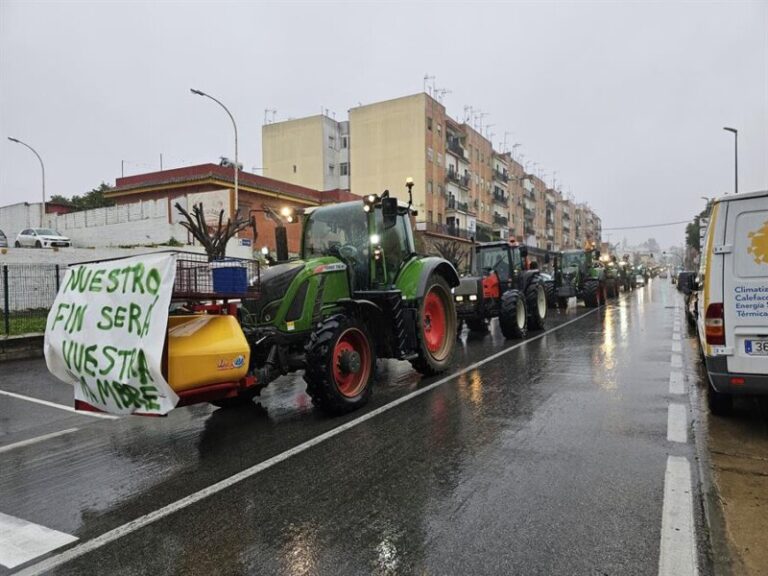 La protesta del campo encara su cuarto día con la plataforma 6F llamando a tomar Madrid