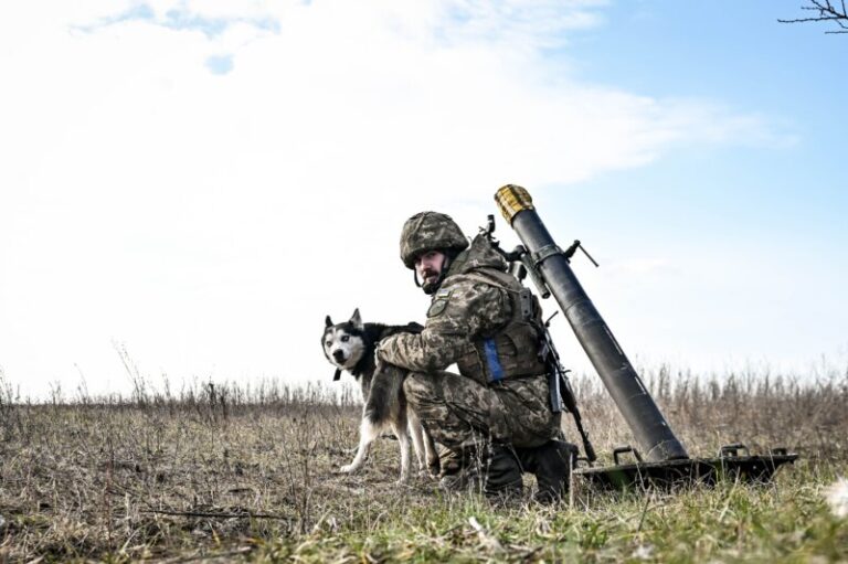 Ucrania derriba un avión de alerta temprana ruso sobre el mar de Azov