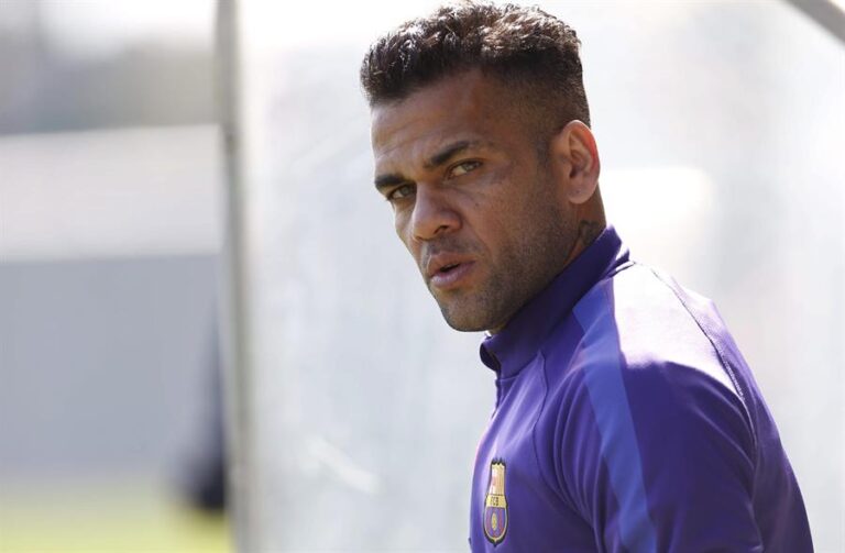Dani Alves pedirá su libertad provisional con el dinero que le debe Hacienda