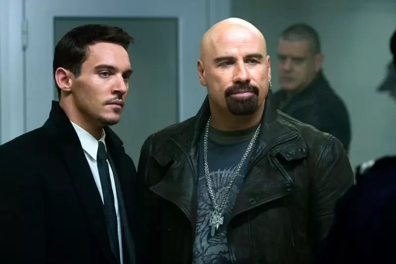 Fotograma de 'Desde París con amor'