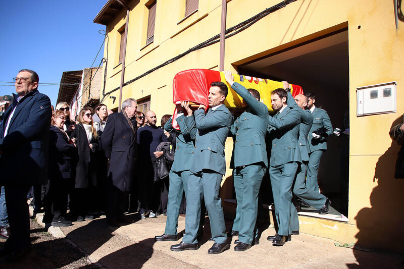 En libertad con cargos dos de los ocho detenidos por la muerte de dos guardias civiles en Barbate