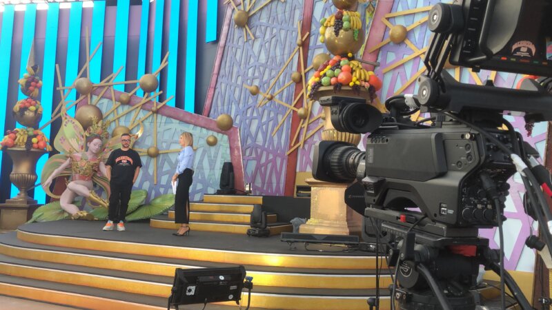 Los programas informativos de Televisión Canaria realizan un despliegue especial desde el escenario de la Gala de la Reina de Las Palmas de Gran Canaria / RTVC