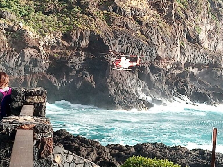 Continúa la búsqueda del desaparecido al caer al mar en el norte de Tenerife