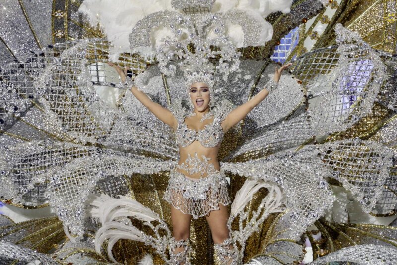 Galería de imágenes para la historia de la Gala de la Reina de Las Palmas de Gran Canaria