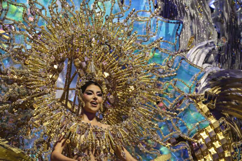 Corina Mrazek González, Reina del Carnaval de Santa Cruz de Tenerife 2024