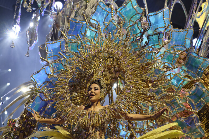 Corina Mrazek González, Reina del Carnaval de Santa Cruz de Tenerife 2024