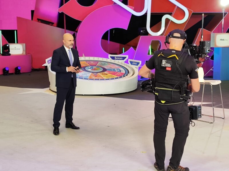 El Telenoticias 1 también realizó un despliegue especial por la Gala de la Reina del Carnaval 2024 / RTVC