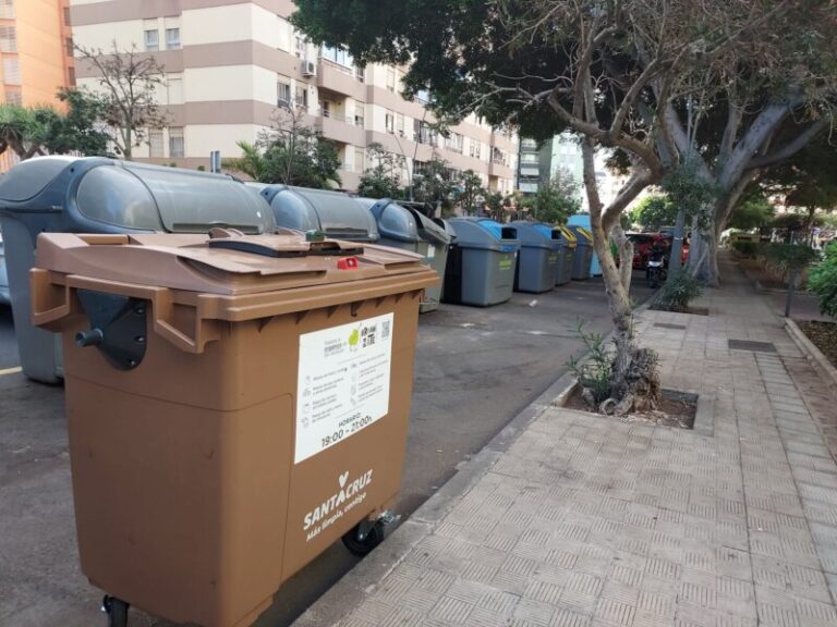 Santa Cruz sanciona con 2.500 euros a un vecino por dejar basura fuera del contenedor