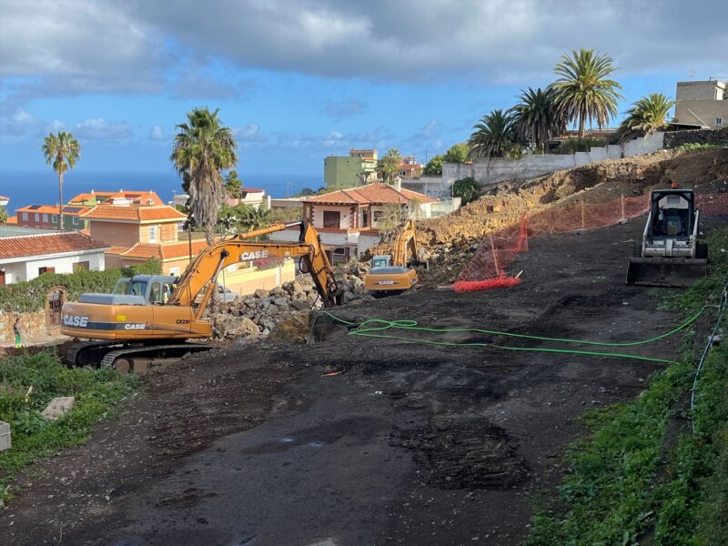 Los altos costes, la lentitud y la falta de mano de obra lastran la construcción en Canarias