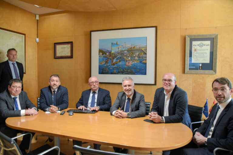 El Puerto de Santa Cruz incorpora controles fitosanitarios los fines de semana