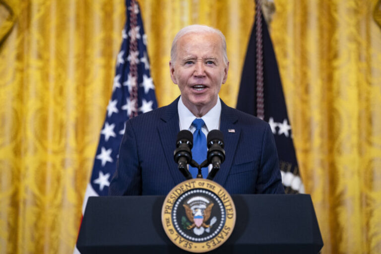 Biden pide a Netanyahu “discutir vías” para “atacar a Hamás” sin “una gran ofensiva terrestre en Rafá”