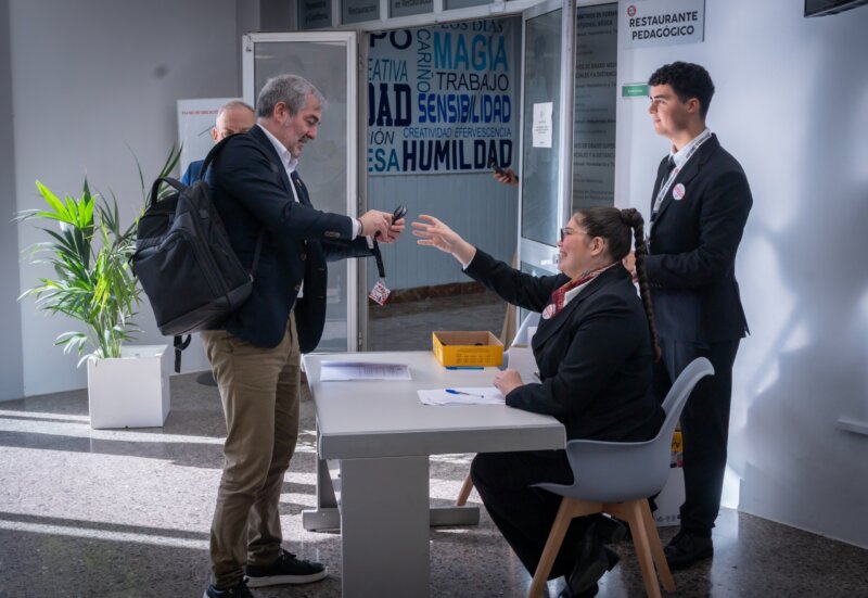Imagen del presidente de Canarias durante la inauguración de "FormaemPléate". Foto Gobierno de Canarias 
