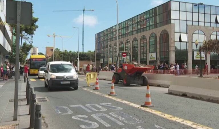 Los vecinos de La Isleta demandan un mejor acceso a la autovía