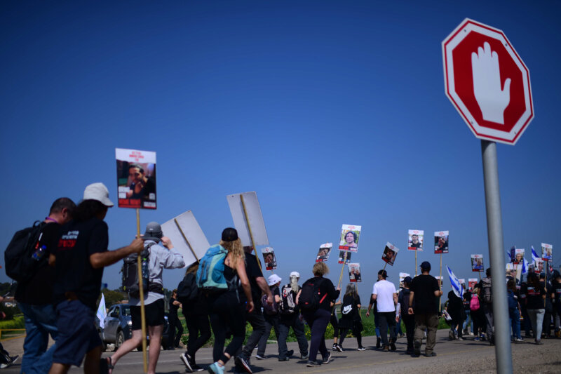 En las últimas horas se ha incorporado a la marcha el líder de la oposición israelí, el ex primer ministro Yair Lapid