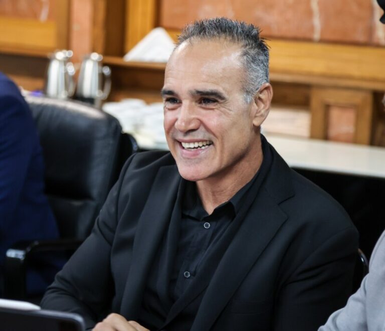 FEPECO y el Comisionado del REF plantean nuevas estrategias para ampliar la oferta de vivienda