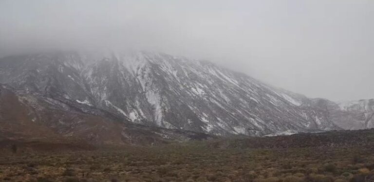El Cabildo reabre los accesos al Teide pero recomienda no acceder a los montes