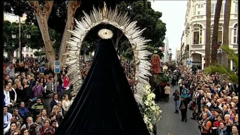 Las Palmas celebra su Procesión Magna Interparroquial