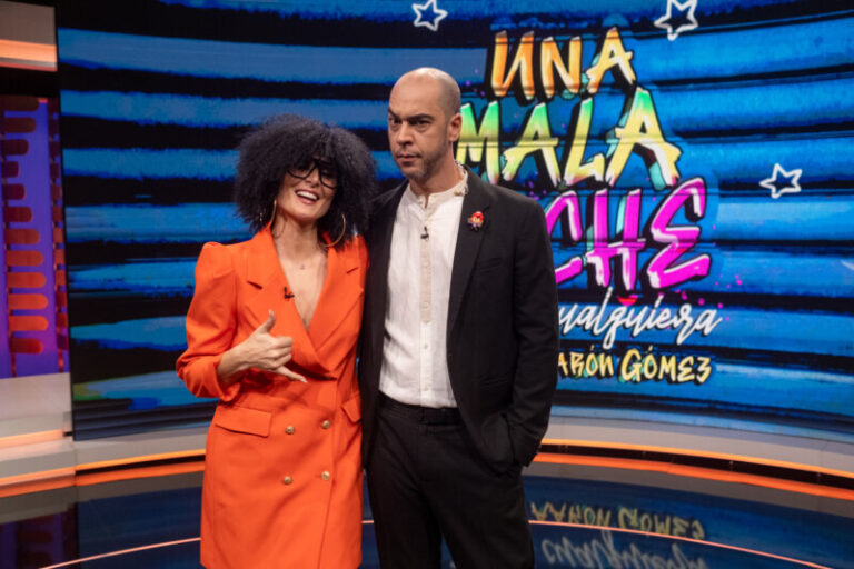 ‘Una mala noche’ recibe a Rosa López, la primera ganadora de Operación Triunfo