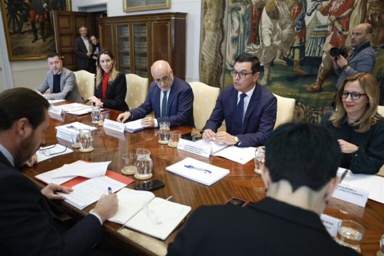 Madrid y Canarias estudian la financiación para el tren en Gran Canaria y Tenerife