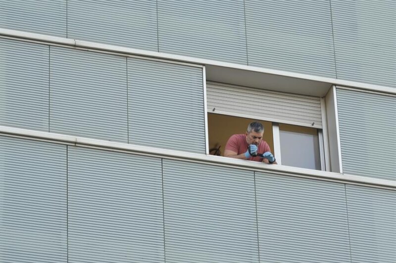 Detienen al padre del bebé que cayó desde un quinto piso en Vitoria